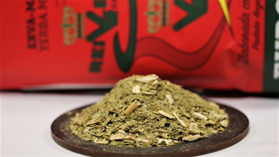 Yerba Mate - Rei Verde ELABORADA CON PALO 1Kg –